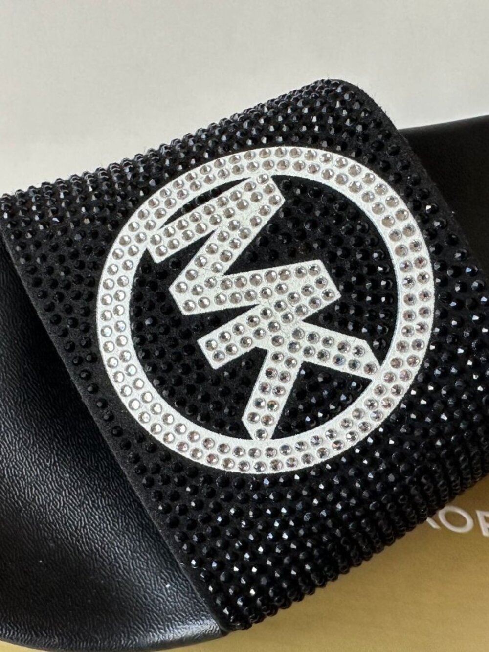 NIB Michael Kors Gilmore Slide Sandals Black With Rhinestone Logo Size 7 - Picture 3 of 4